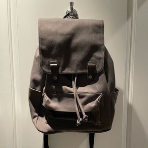 Everlane twill snap backpack in dark gray